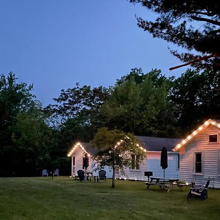 Drop Anchor Cottages And Lake House Geneva-on-the-Lake Extérieur photo