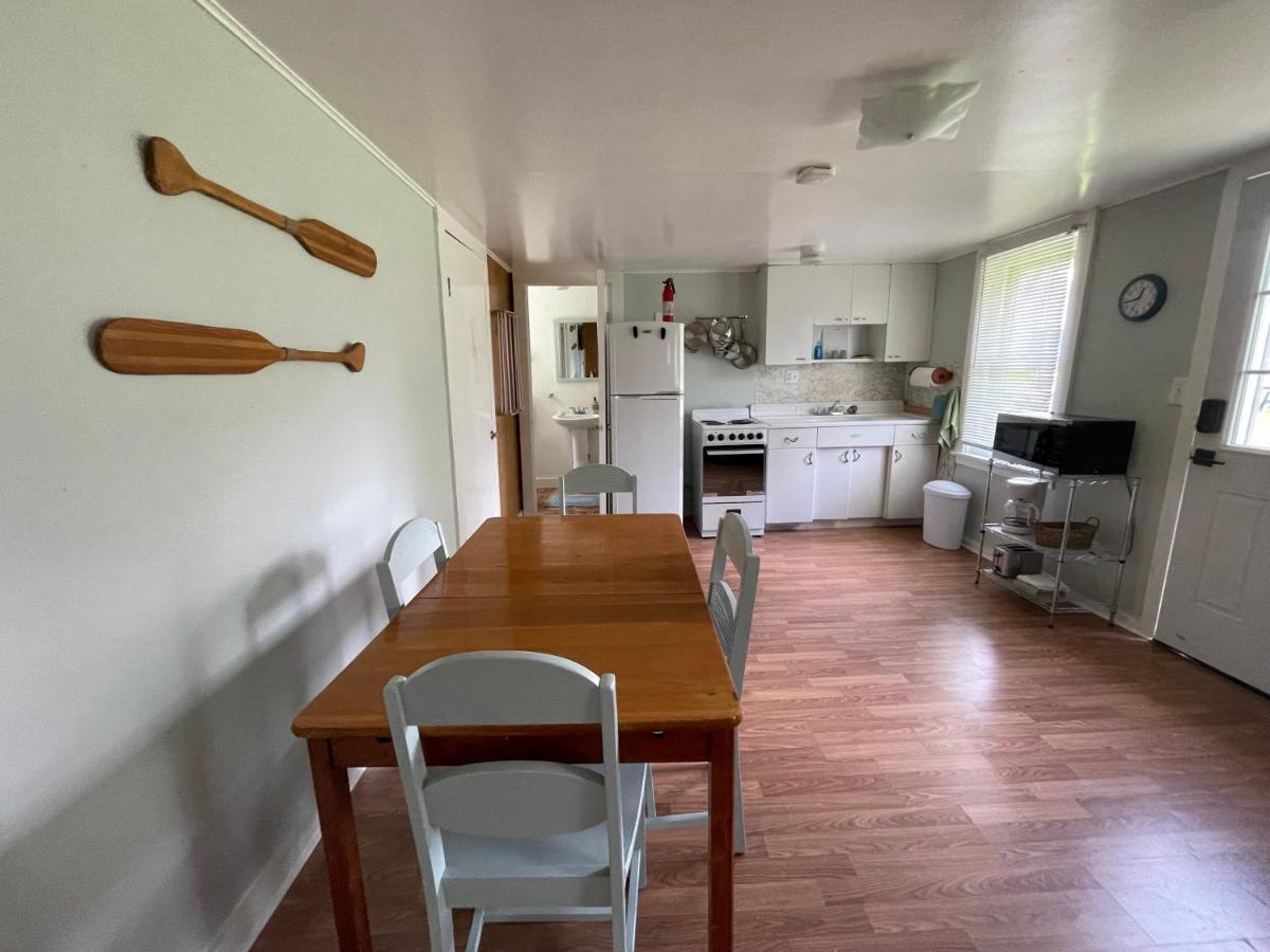 Drop Anchor Cottages And Lake House Geneva-on-the-Lake Extérieur photo