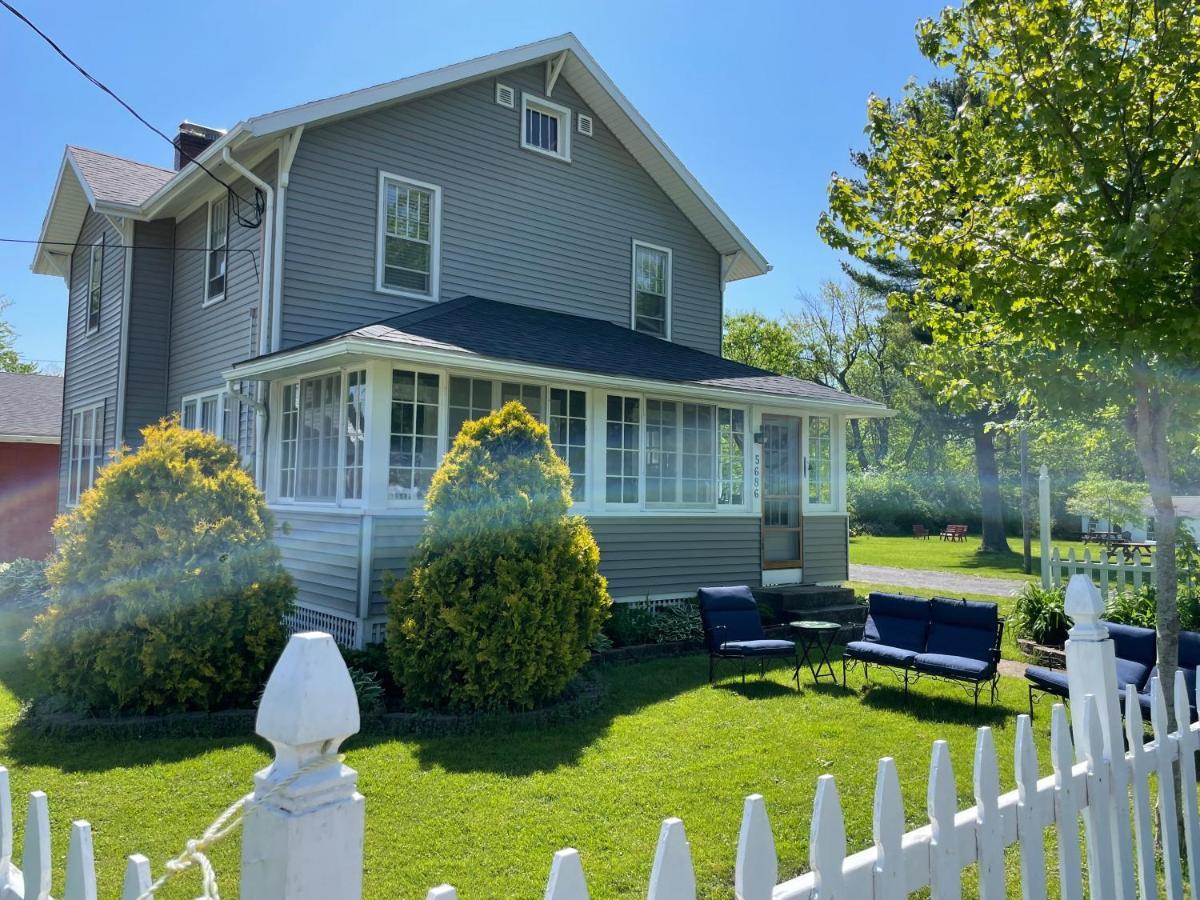 Drop Anchor Cottages And Lake House Geneva-on-the-Lake Extérieur photo