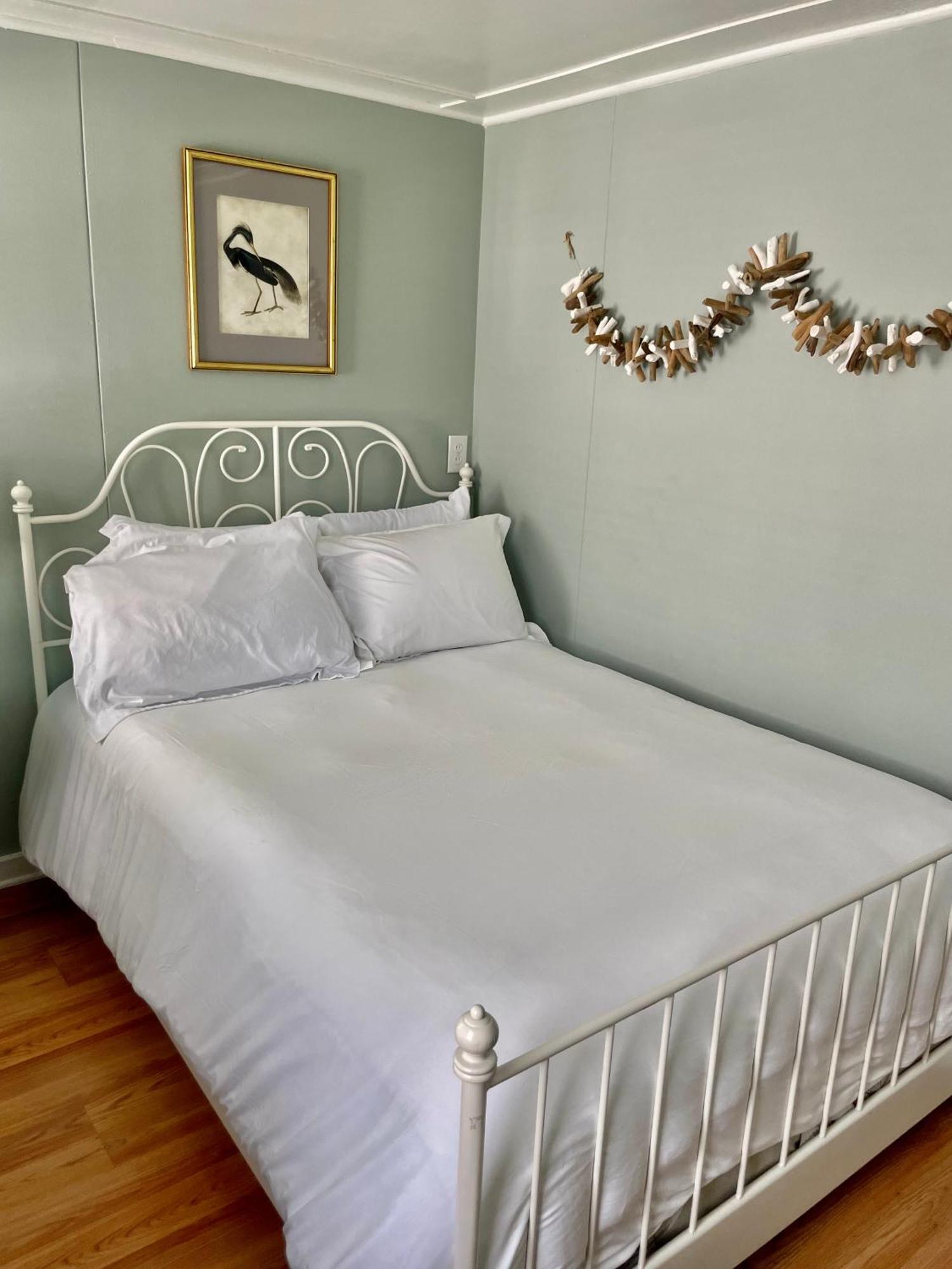 Drop Anchor Cottages And Lake House Geneva-on-the-Lake Extérieur photo