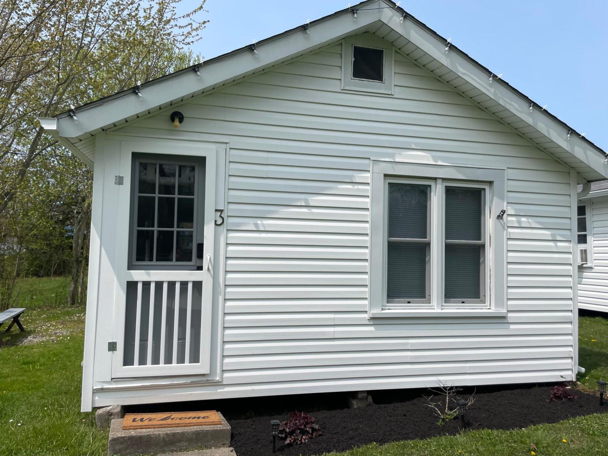 Drop Anchor Cottages And Lake House Geneva-on-the-Lake Extérieur photo