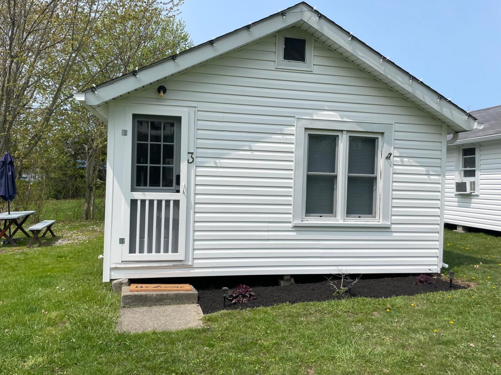 Drop Anchor Cottages And Lake House Geneva-on-the-Lake Extérieur photo