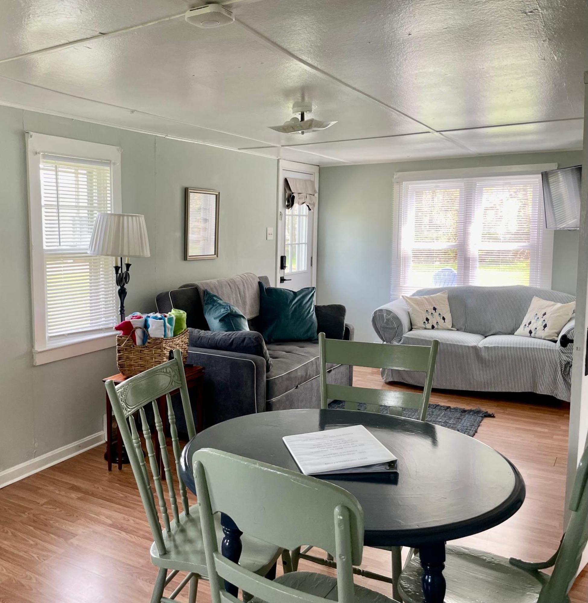 Drop Anchor Cottages And Lake House Geneva-on-the-Lake Extérieur photo